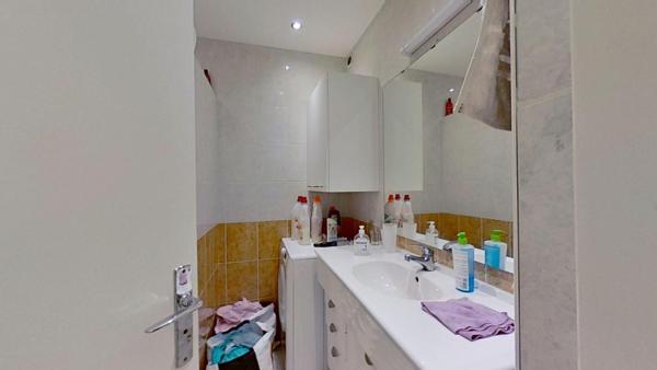 93 rue Marius Berliet-Lyon-69008 – Chambre 1 – T5 Meublé – 495 €CC
