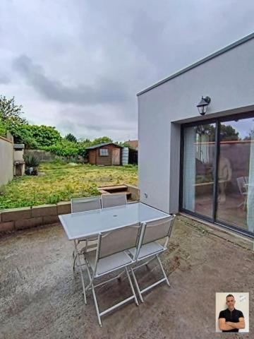 Maison  4 pièce(s) 141 m2