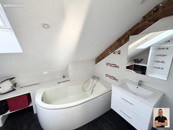 Maison  4 pièce(s) 141 m2