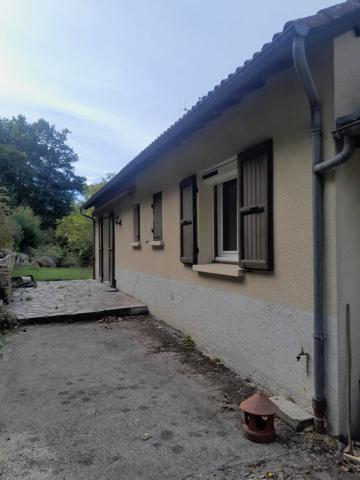 MAISON BATI DE QUALITE AVEC 4 CHAMBRES 2 GARAGES
