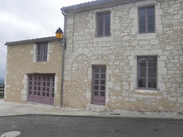 Caussade (82300) GRANDE MAISON DE VILLAGE