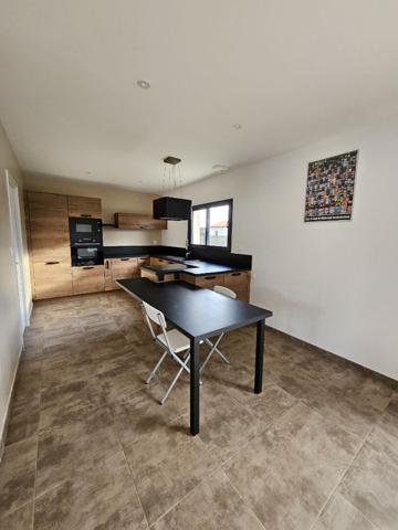 Maison Roullet Saint Estephe 4 pièce(s) 95 m2