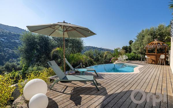 Maison à vendre    5 pièces • 134 m2 Colomars