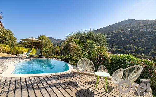 Maison à vendre    5 pièces • 134 m2 Colomars