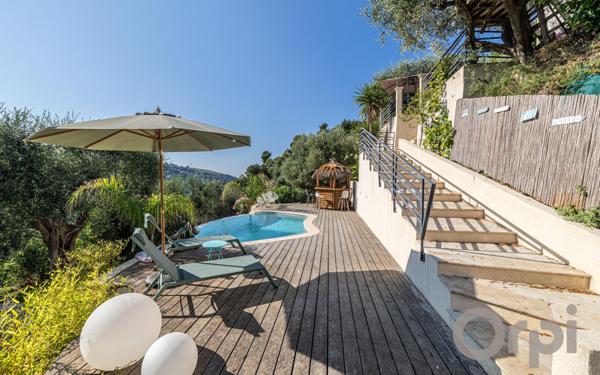 Maison à vendre    5 pièces • 134 m2 Colomars