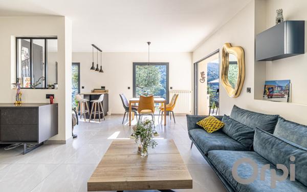 Maison à vendre    5 pièces • 134 m2 Colomars