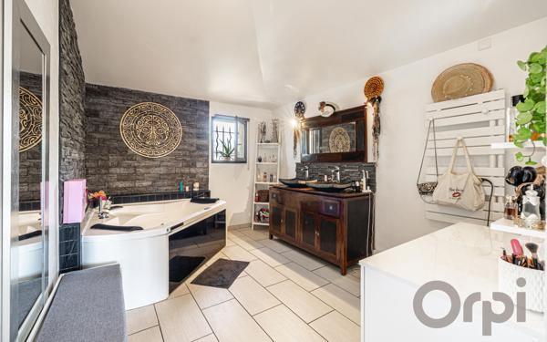 Maison à vendre    5 pièces • 134 m2 Colomars