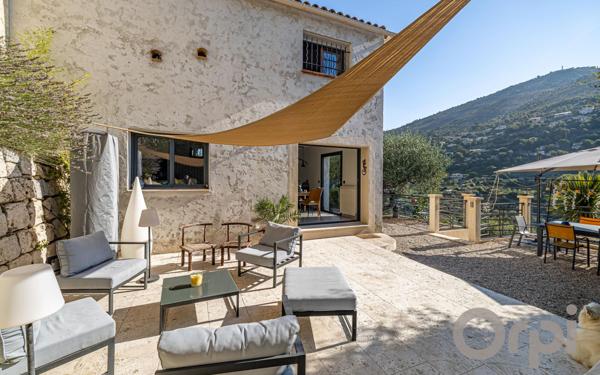 Maison à vendre    5 pièces • 134 m2 Colomars