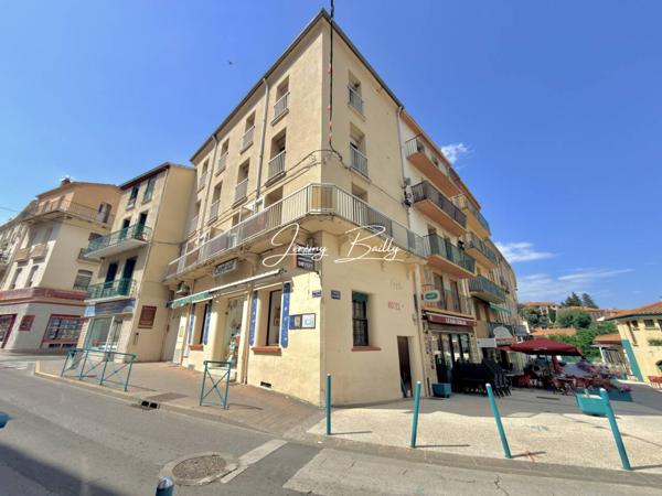 Commerce à vendre 36 pièces de 350 m²