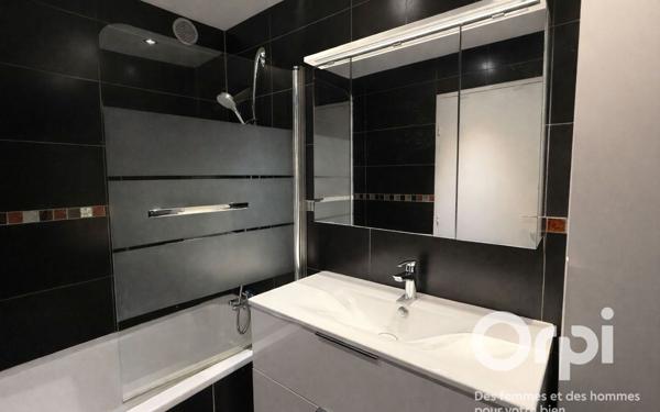 Appartement à vendre    3 pièces • 67,77 m2 Montigny-le-Bretonneux