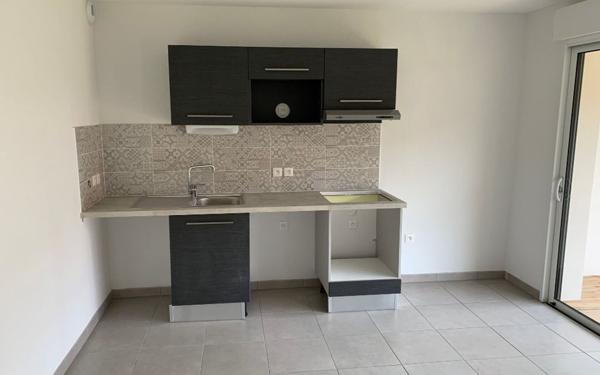 Maison à louer    4 pièces •  Cornebarrieu