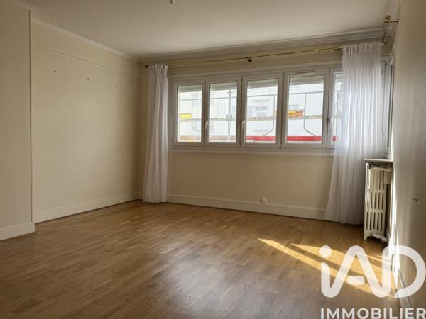 Location appartement 4 pièces 79 m² Nanterre