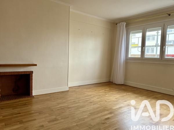 Location appartement 4 pièces 79 m² Nanterre