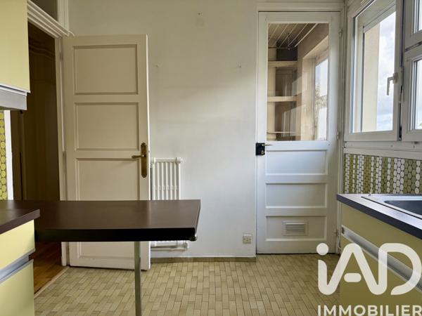 Location appartement 4 pièces 79 m² Nanterre