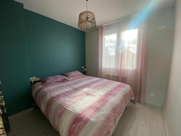 Maison Mitoyenne  4 pièces  Quartier calme et recherché à Oloron-Sainte-Marie