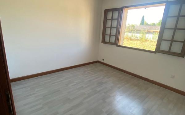 Maison à vendre    4 pièces • 12 m2 Izon