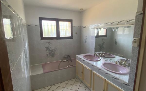 Maison à vendre    4 pièces • 12 m2 Izon