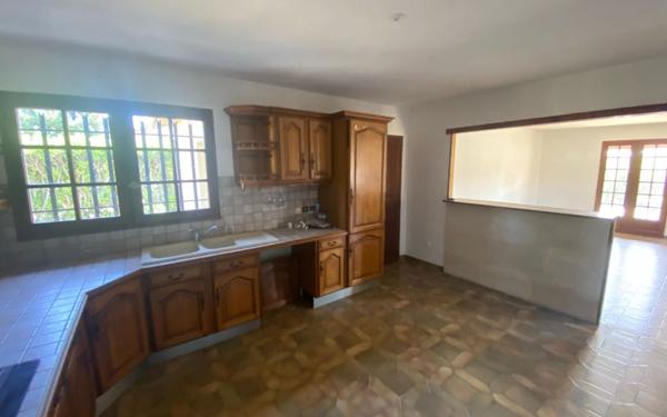 Maison à vendre    4 pièces • 12 m2 Izon