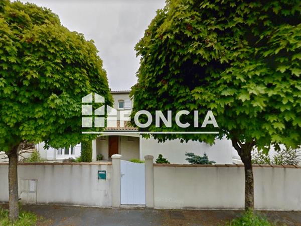 Location Maison 5 pièces 142.54 m² - 4 RUE GEORGES TANQUEREY La Rochelle 17000
