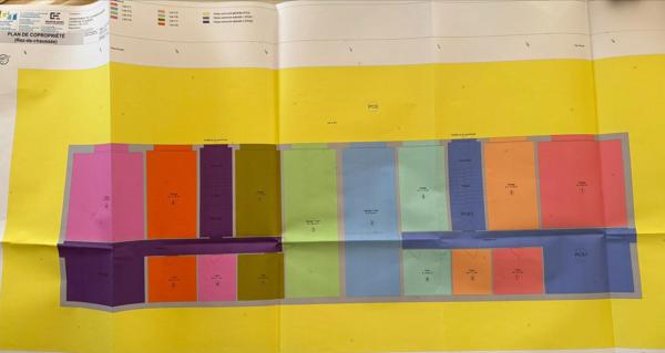 Immeuble de rapport de huits appartements et deux terrains à bâtir.