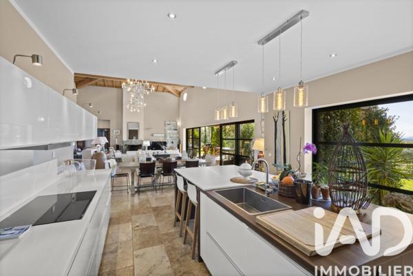 Maison à vendre 6 pièces 261 m² Aups