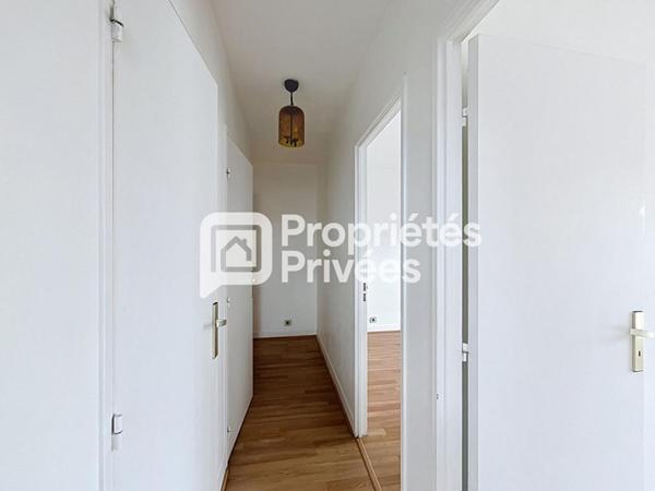Nanterre - Spacieux 3 pièces de 84 m² - Dernier étage - Terrasse de 22 m² -  Box