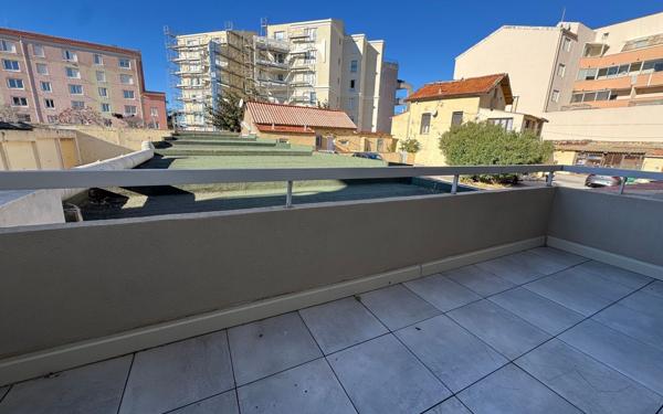 Appartement à vendre    1 pièce •  Sète