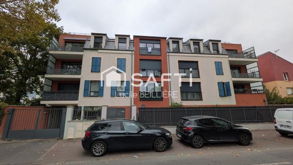 A Montfermeil 93370  Appartement de 80M2, T4, 3 chambres, une terrasse de 10m2,  2 PLACES PARKINGS INTERIEURES