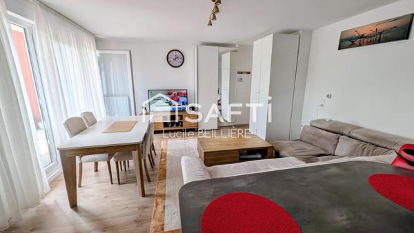 A Montfermeil 93370  Appartement de 80M2, T4, 3 chambres, une terrasse de 10m2,  2 PLACES PARKINGS INTERIEURES