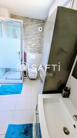 A Montfermeil 93370  Appartement de 80M2, T4, 3 chambres, une terrasse de 10m2,  2 PLACES PARKINGS INTERIEURES