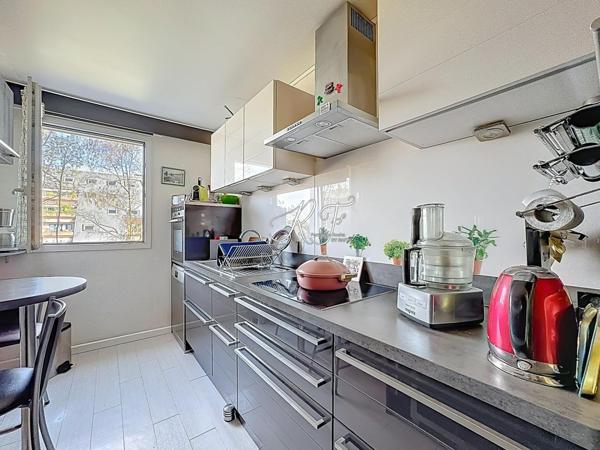 appartement familiale avec 3 chambres et double séjour