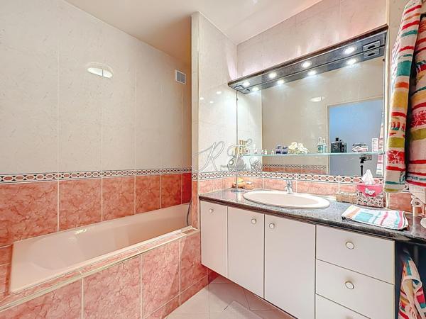 appartement familiale avec 3 chambres et double séjour