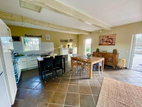 Maison de charme avec piscine à Mane