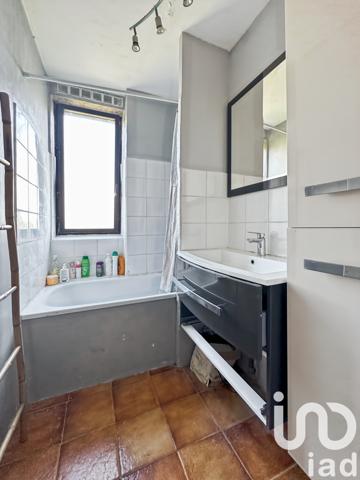Appartement à vendre 4 pièces 69 m² Clichy-sous-Bois