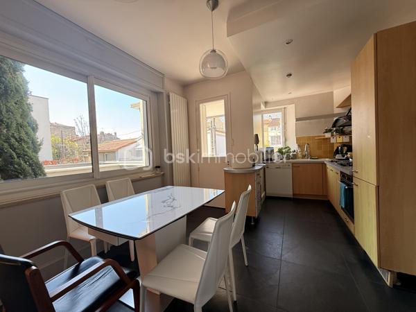 Maison de 232 m²