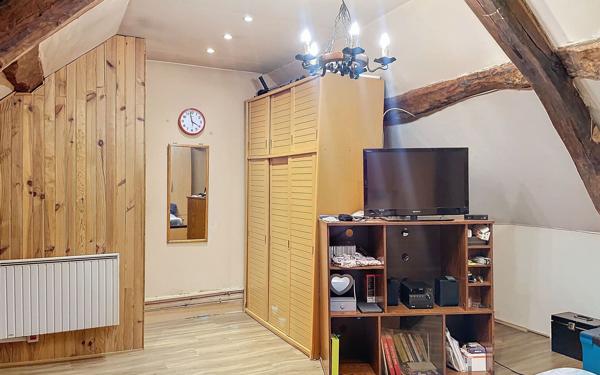 Maison à vendre    2 pièces •  Boussac