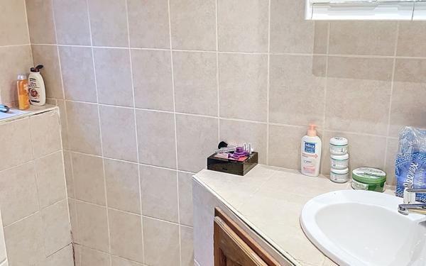 Maison à vendre    2 pièces •  Boussac