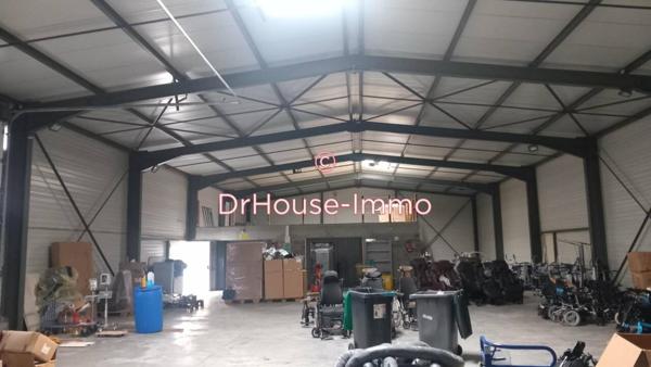 Bien immobilier à vendre 10 pièces de 990 m²