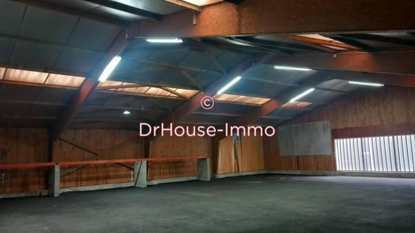 Bien immobilier à vendre 10 pièces de 990 m²