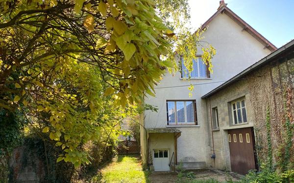 Maison à vendre    5 pièces •  Montoire-sur-le-Loir