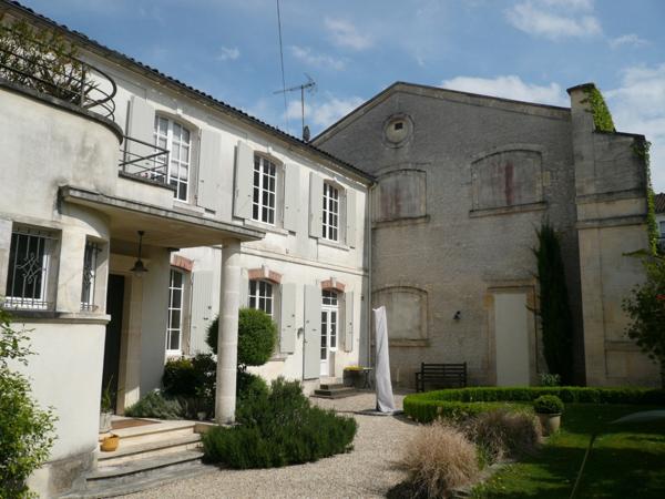 ⚜ Maison de Caractère à Vendre COGNAC Quartier Théatre ⚜