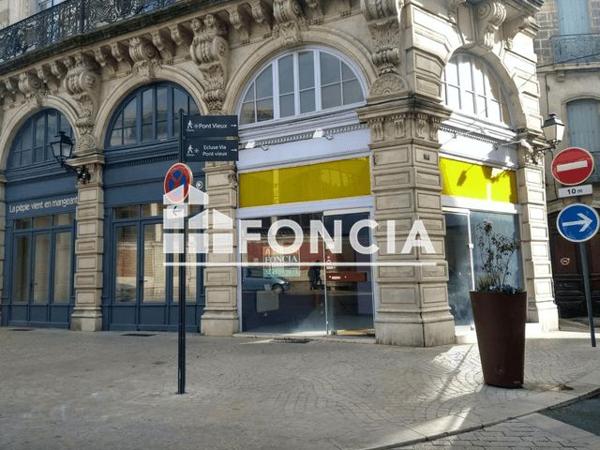 Location Local commercial 2 pièces 139 m² - 13 BIS PLACE P. SEMARD Beziers 34500