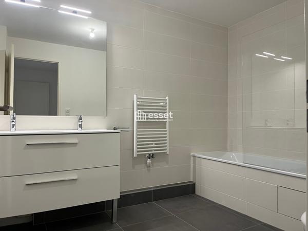 Location Appartement 4 pièces 96.9 m² - Saint-ouen 93400