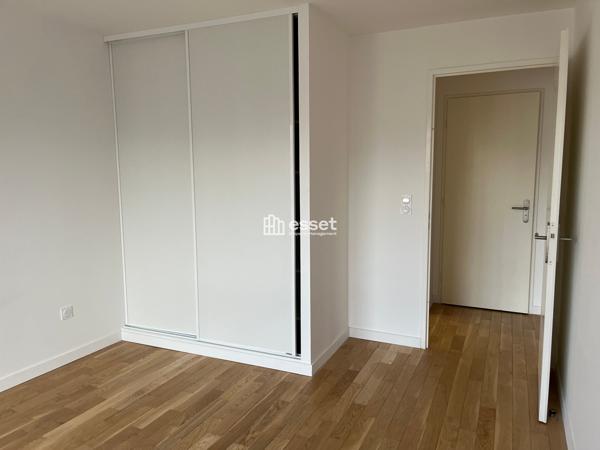 Location Appartement 4 pièces 96.9 m² - Saint-ouen 93400