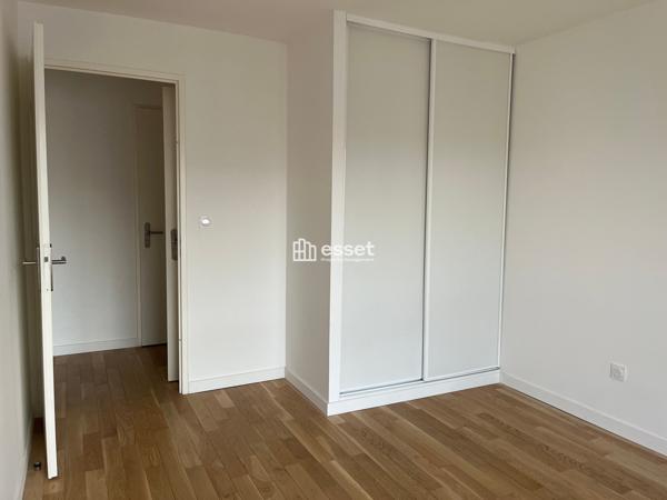 Location Appartement 4 pièces 96.9 m² - Saint-ouen 93400