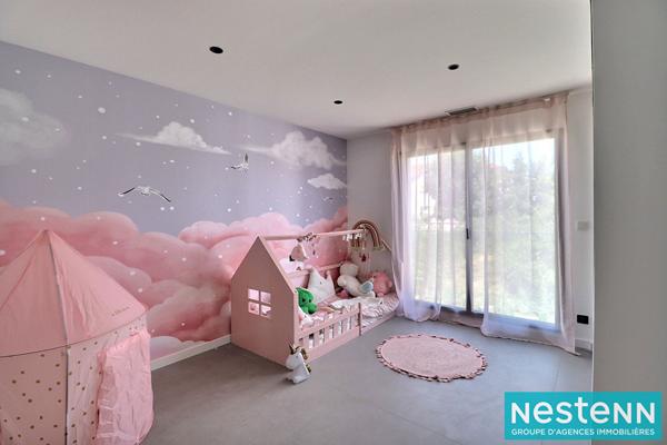 Villa d'exception à Décines-Charpieu 7 pièces 322 m2 - avec prestations haut de gamme - rare sur le secteur