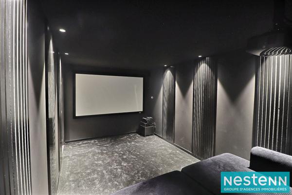 Villa d'exception à Décines-Charpieu 7 pièces 322 m2 - avec prestations haut de gamme - rare sur le secteur