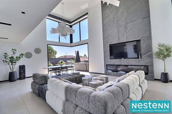 Villa d'exception à Décines-Charpieu 7 pièces 322 m2 - avec prestations haut de gamme - rare sur le secteur