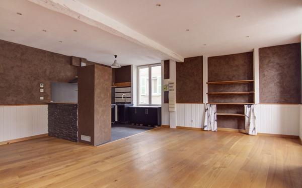 Appartement à vendre    4 pièces • 93,13 m2 Saint-Paul-en-Jarez