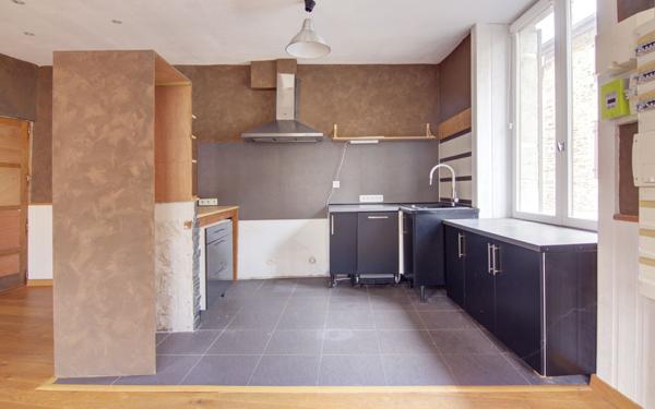 Appartement à vendre    4 pièces • 93,13 m2 Saint-Paul-en-Jarez